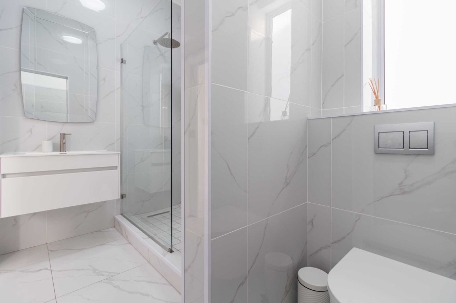 To Let 1 Bedroom Property for Rent in Clifton Western Cape